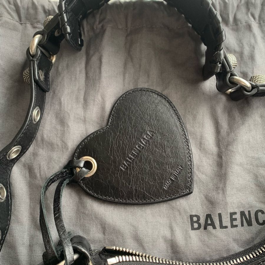 巴黎世家 BALENCIAGA le cagole XS 月牙包-1