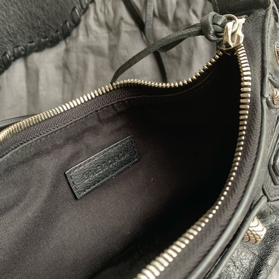 巴黎世家 BALENCIAGA le cagole XS 月牙包-10