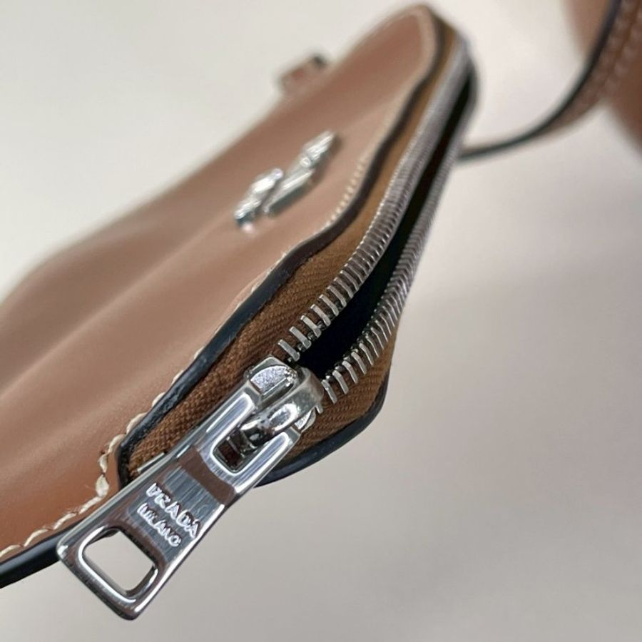 PRADA TAMBOUR 水桶包-12