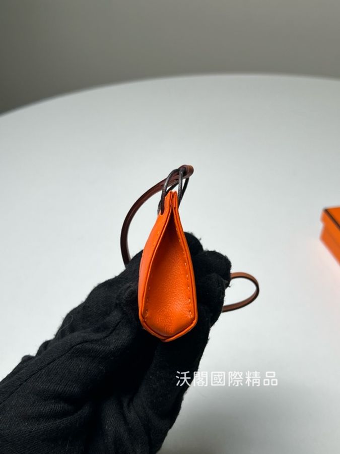 愛馬仕橘色購物袋吊飾-4