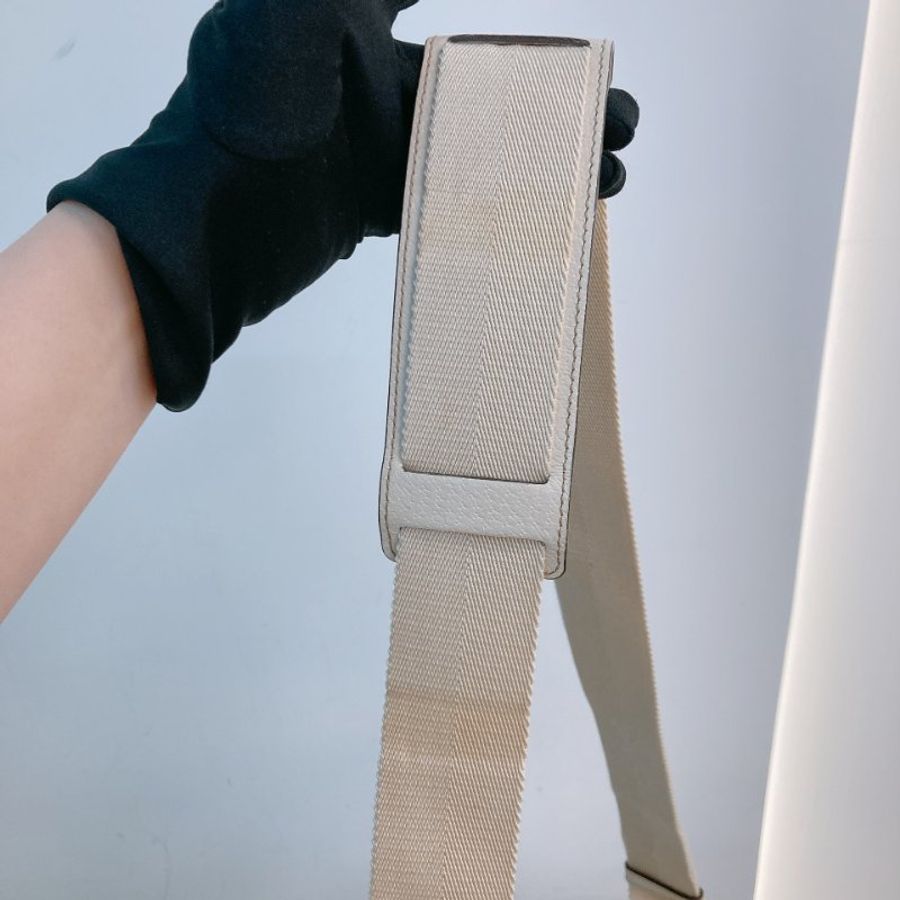 MS0745 Gucci 古馳 斜背包 經典老花紋 帆布包 米白色 銀扣 Shoulder Bag GG Canvas 30CM Beige x PHW-16