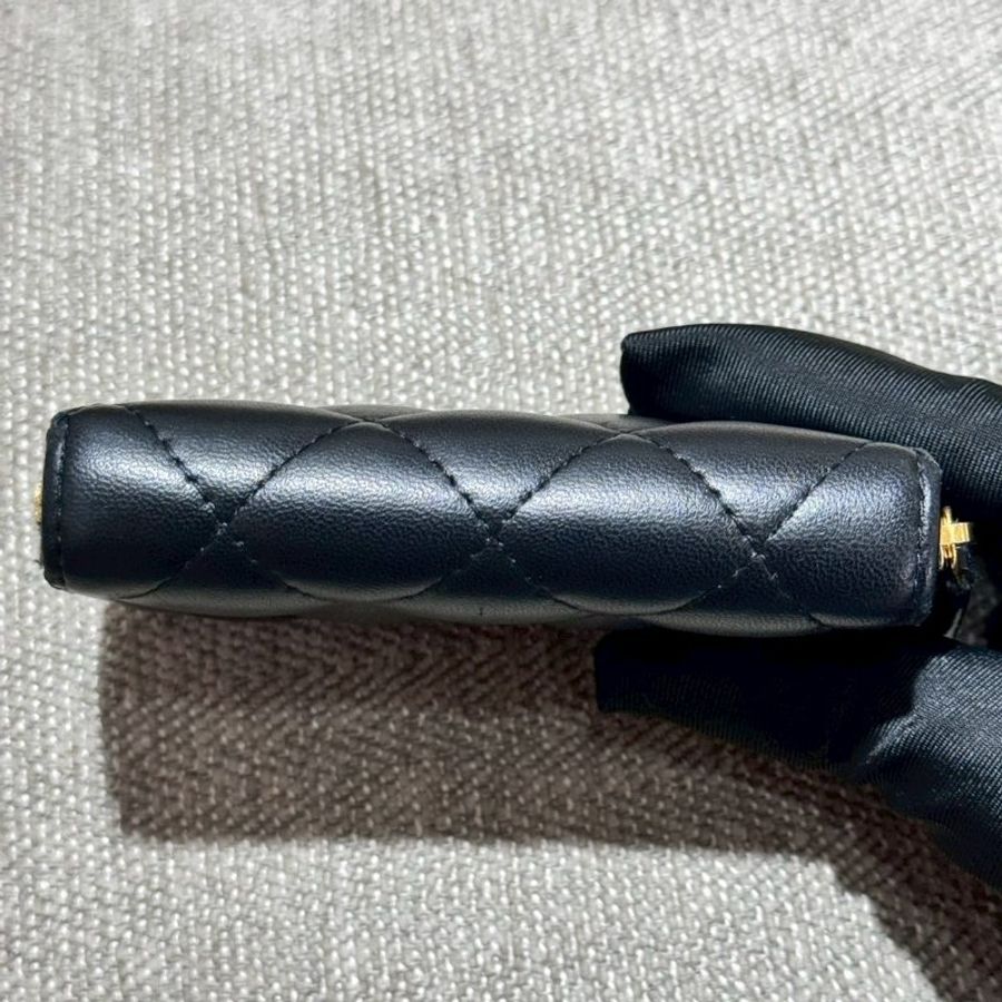 CHANEL 經典黑金羊皮拉鍊零錢包-6