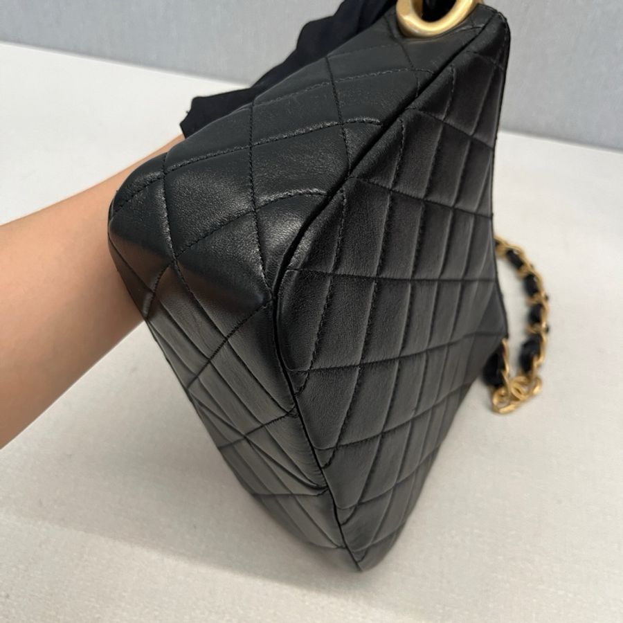Chanel香奈兒小號黑金Hobo粗鏈腋下包單肩包 芯片款 黑金配色百搭不挑人-6
