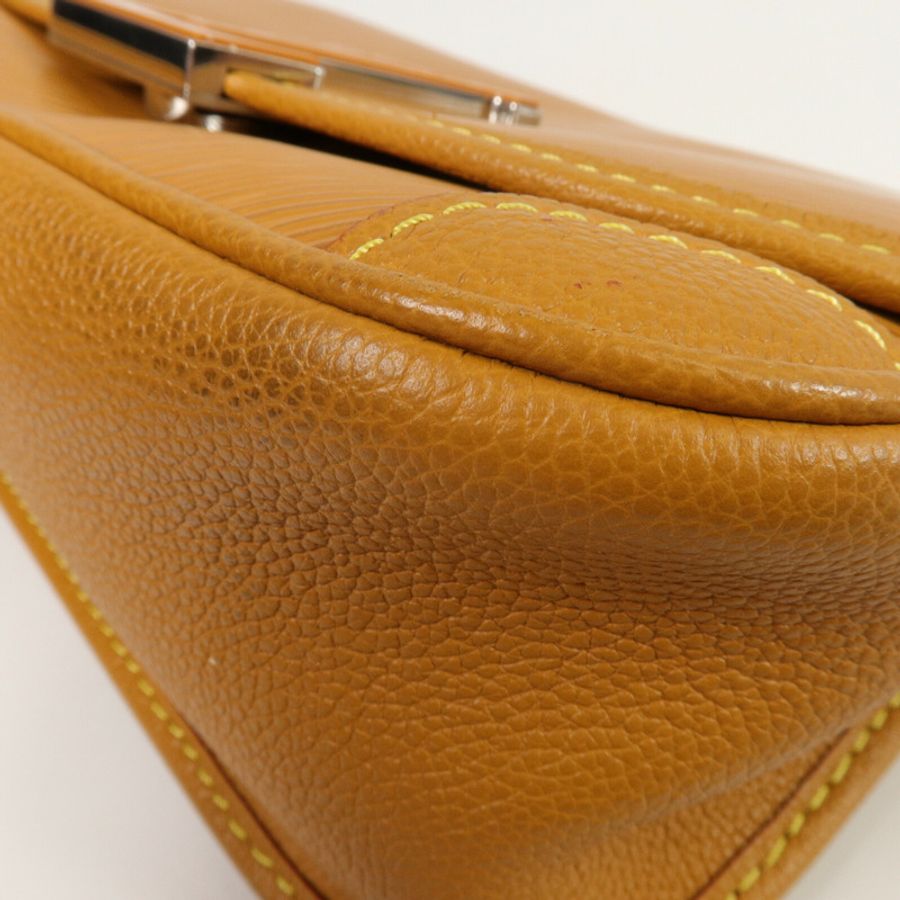 LOUIS VUITTON Epi Buci肩背袋-12