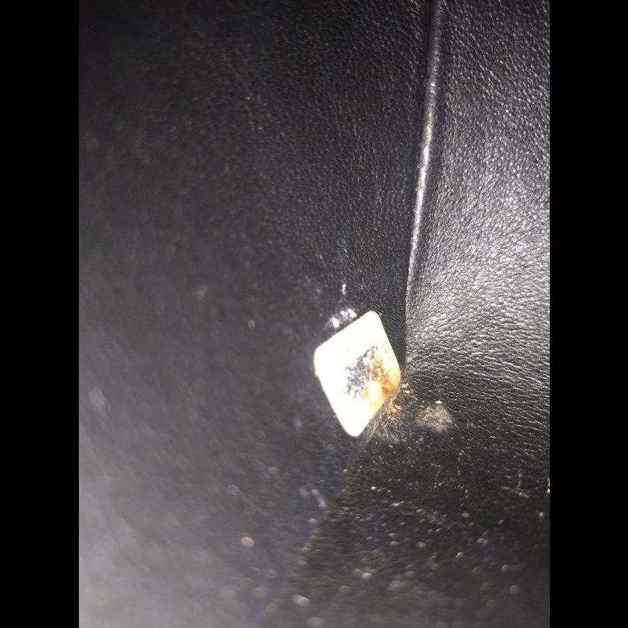 Chanel 金鍊古董黑荔枝皮V格斜背口蓋包-23