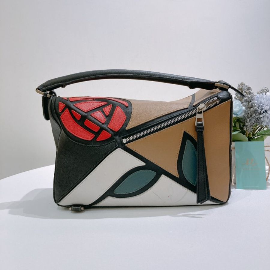 TW4896 Loewe 羅威中號10周年砌圖肩帶包包 Medium Puzzle 10 Re-Edition Mackintosh Top-Handle Bag Black/Red/Green/Brwon-1