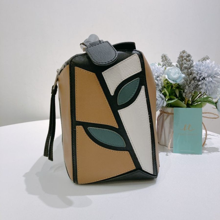 TW4896 Loewe 羅威中號10周年砌圖肩帶包包 Medium Puzzle 10 Re-Edition Mackintosh Top-Handle Bag Black/Red/Green/Brwon-3
