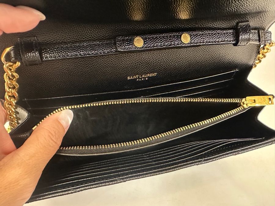 YSL  黑魚子醬牛皮金釦 WOC-6