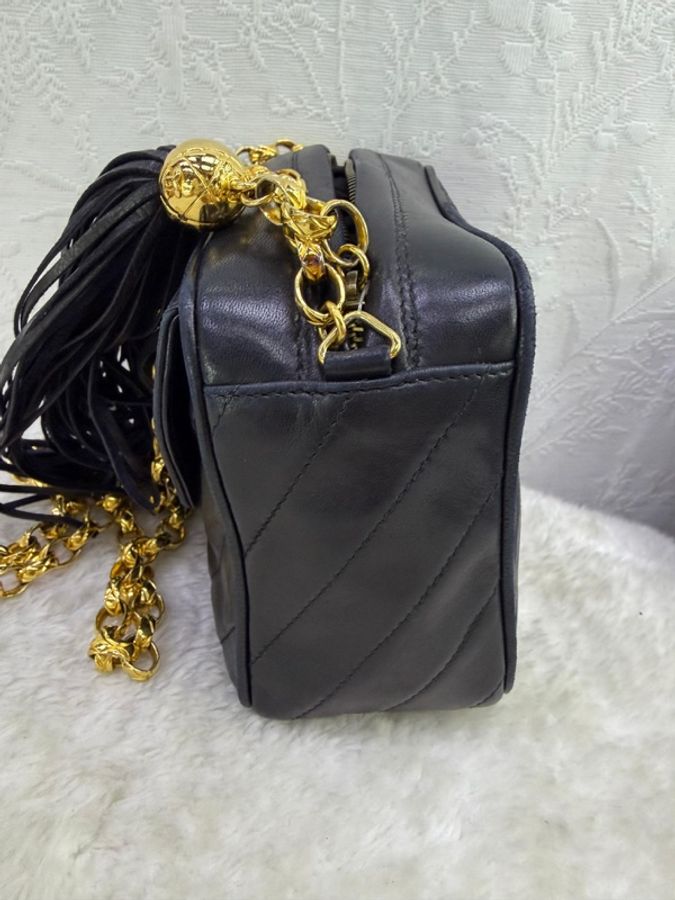 這是一個chanel vintage camera bag-8