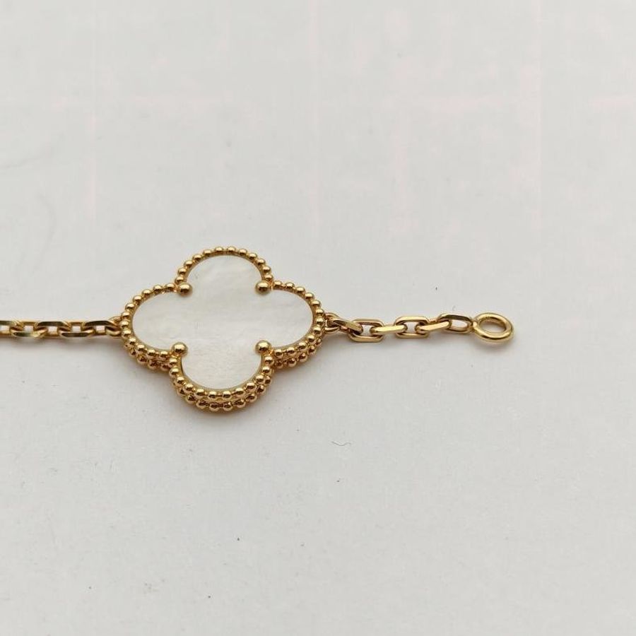 VAN CLEEF&ARPELS 18K黃金白貝母不規則五花手鏈-4