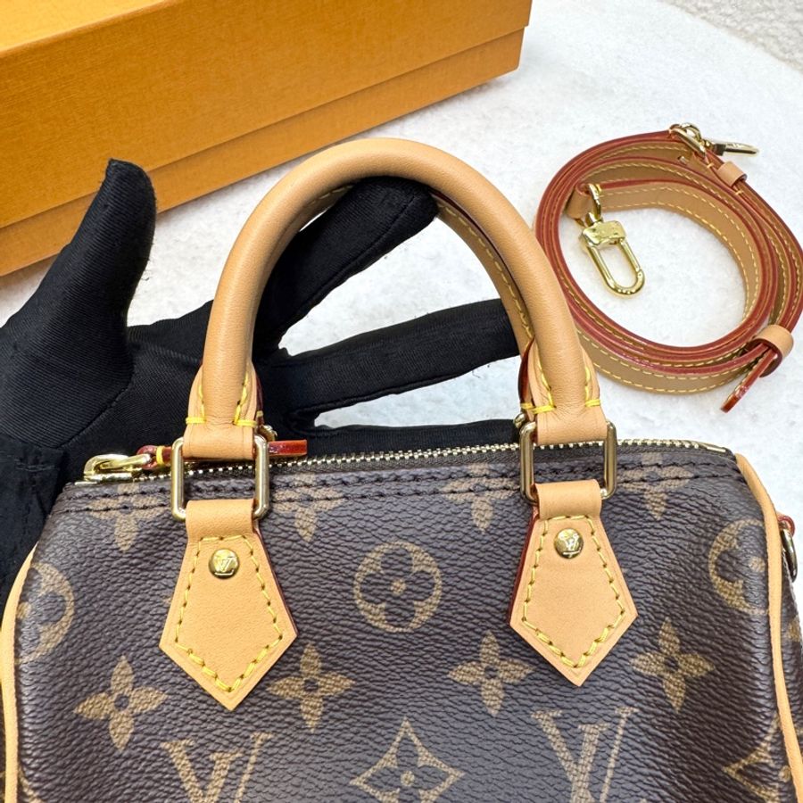 閒置新品😍LV 路易威登 原花 Monogram Nano Speedy 手提包 波士頓包 斜背包 老花迷你包 M81085-18