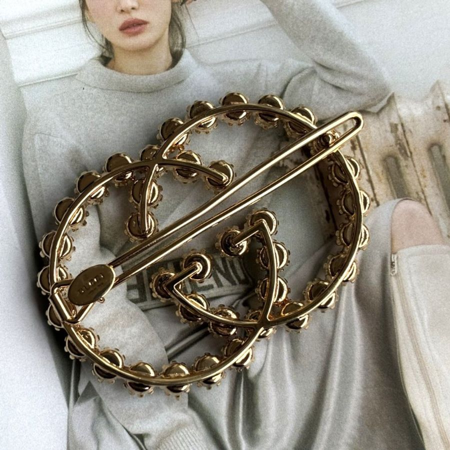 ::GUCCI:: Interlocking G 雙G金色金屬仿珍珠髮夾 髮飾 名媛風格-4