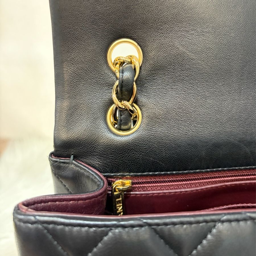 CHANEL COCO MAXI 33 CF 黑色羊皮金鍊 單蓋 肩背包斜背包口蓋包-43