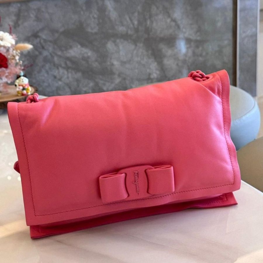 Salvatore Ferragamo VIVA蝴蝶結小牛皮 粉色肩背包-0