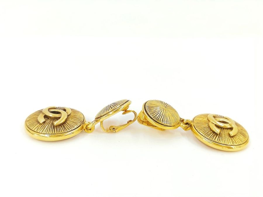 Chanel香奈兒 Vintage1980年代✨金色金屬雙C logo垂墜金幣✨復古夾式耳環 古董耳夾-6