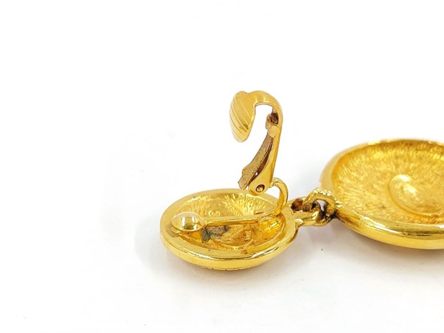 Chanel香奈兒 Vintage1980年代✨金色金屬雙C logo垂墜金幣✨復古夾式耳環 古董耳夾-12
