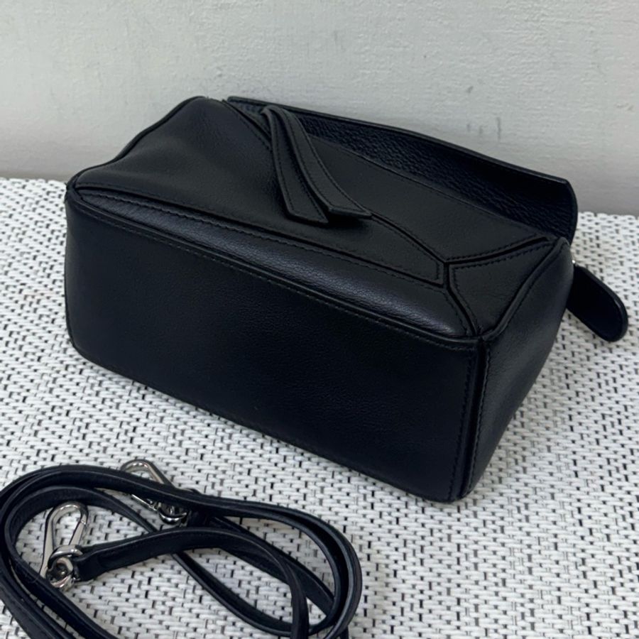 Loewe mini puzzle 經典黑色-4