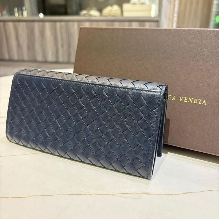 BOTTEGA VENETA 羊皮對折長夾(深藍)-1