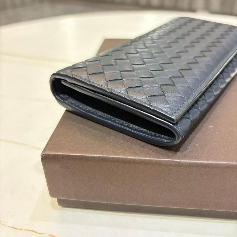BOTTEGA VENETA 羊皮對折長夾(深藍)-3
