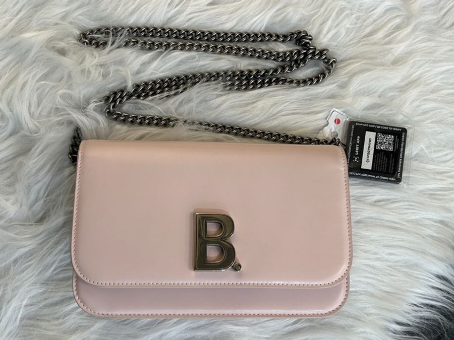 Balenciaga wallet on chain 櫻花粉色鏈條包-2