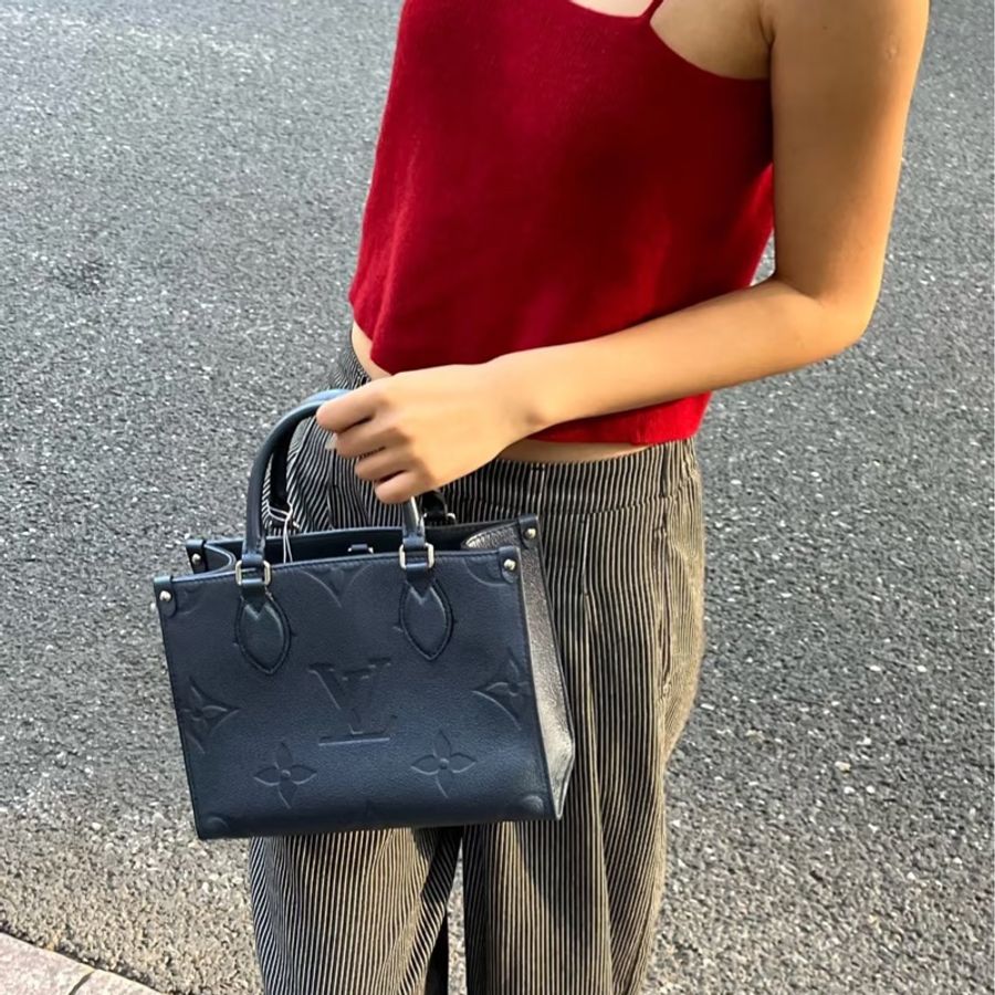 Louis Vuitton路易威登Onthego小號黑色全皮壓紋tote芯片款👩🏻⚖️-0