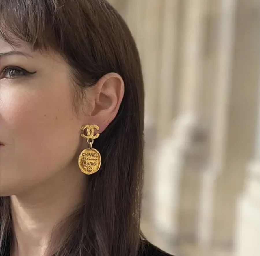 Chanel香奈兒✨31 RUE COMBON 康朋(康鵬)系列復古金雙C logo橢圓盤形吊墜✨夾式耳環 古董耳夾-1