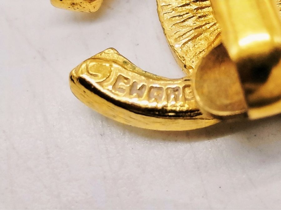 Chanel香奈兒✨31 RUE COMBON 康朋(康鵬)系列復古金雙C logo橢圓盤形吊墜✨夾式耳環 古董耳夾-7
