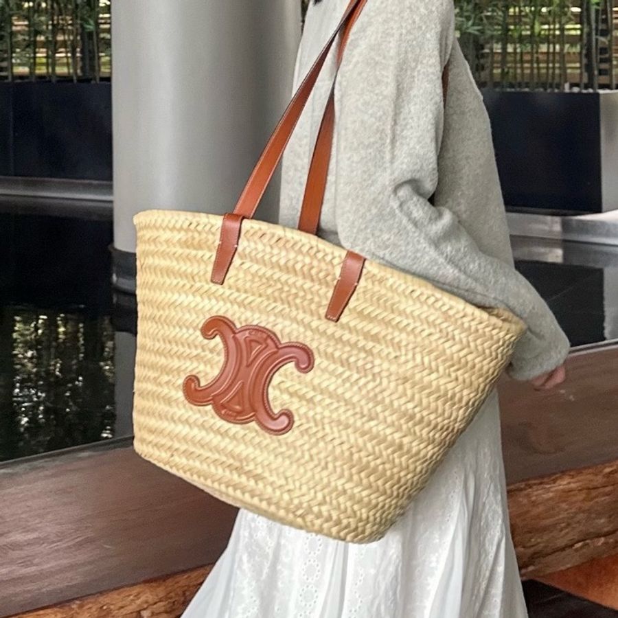 ✨Celine賽琳|凱旋門焦糖草編菜籃子Triomphe Tote|99新|23年編碼-0