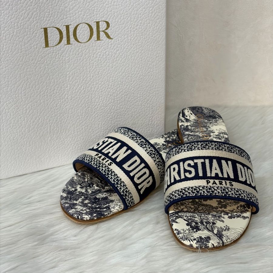 DIOR KCQ209TJE_S68B 亮藍色刺繡棉布和 Toile de Jouy 法式印花圖騰涼鞋-0