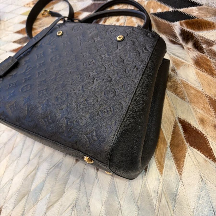 LV 牛皮壓紋兩用蒙田包 黑色-2