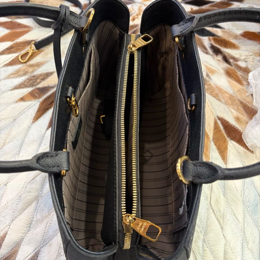 LV 牛皮壓紋兩用蒙田包 黑色-4