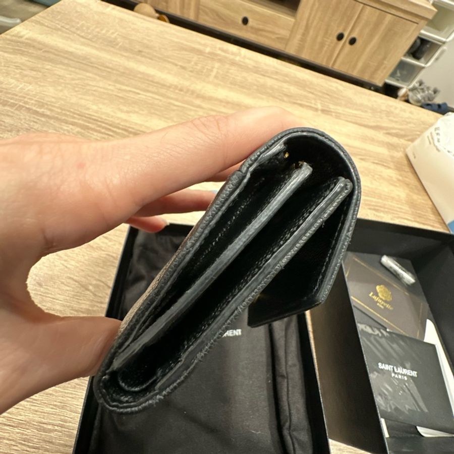 YSL Saint Laurent 經典黑金魚子醬三折短夾錢包-8