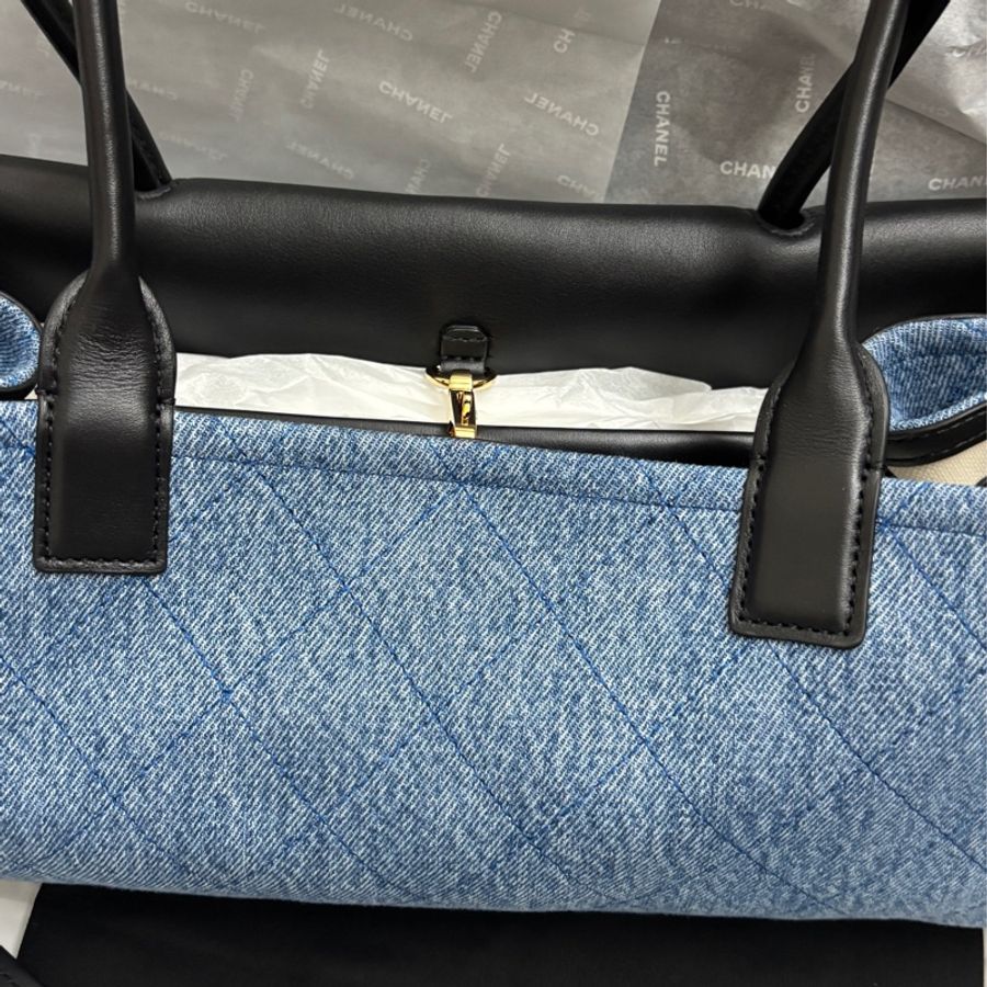 Chanel26A手工坊 牛仔拼色法棍包-8