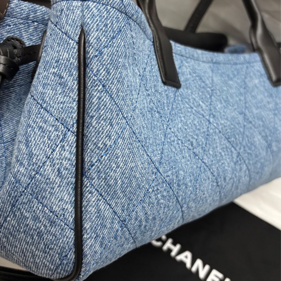 Chanel26A手工坊 牛仔拼色法棍包-10