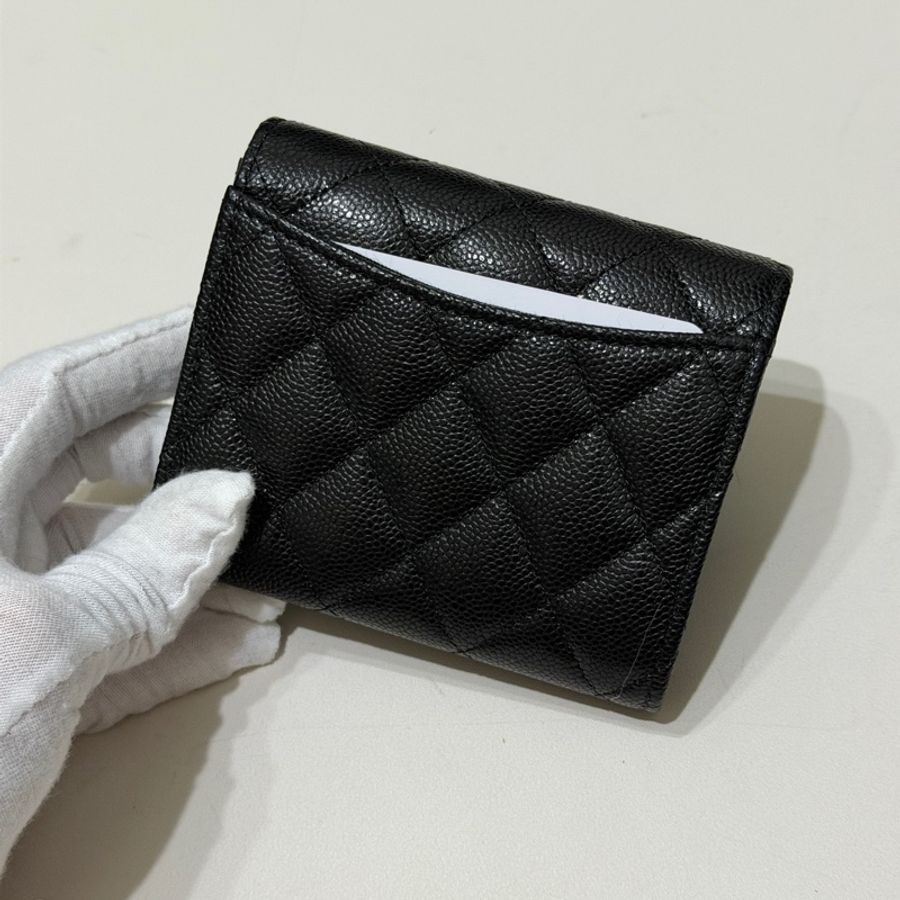 914intheair 『全新全配稀有款』Chanel 黑金牛 荔枝皮 三折短夾 內有零錢袋-4