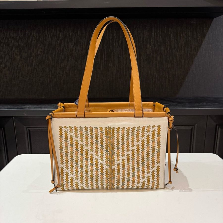 Loewe羅意威限量款全皮32cm原始內里乾淨好成色-1