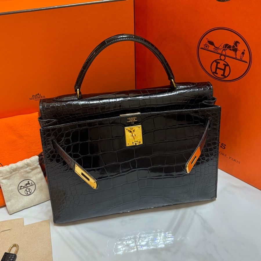 (真鱷魚皮🐊) Hermes Kelly 32 黑金 方塊鱷魚皮 全配🎁-32