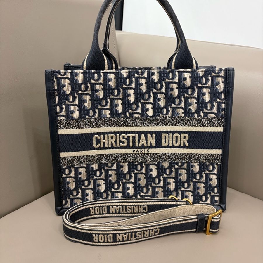 迪奧Dior Book Tote 款托特 滿印 小號 23年編碼。-0