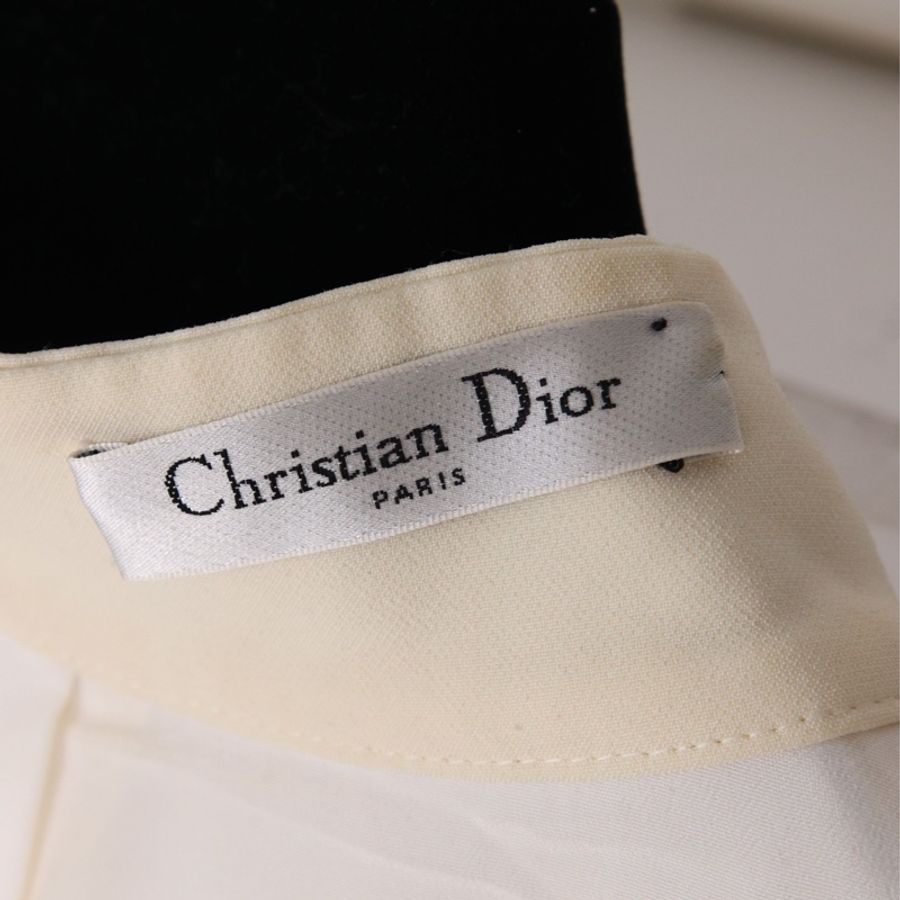 Dior 17年秀款白色羊毛斜扣马甲连衣裙-16
