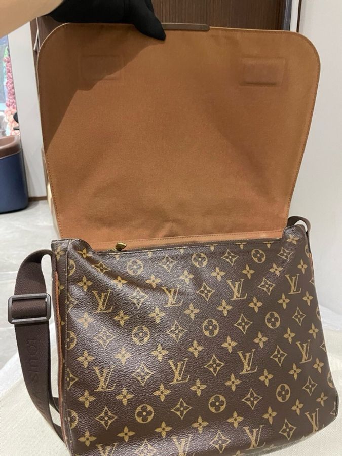 Louis Vuitton 路易威登 Saumur 棕色時尚老花印花可調節肩帶翻蓋開合 帆布拼皮 郵差包單肩斜挎包-8