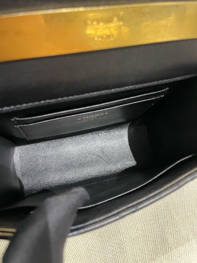 Chanel香奈兒黑金 鏤空琺瑯手柄 Kelly芯片款,配件防塵袋-9
