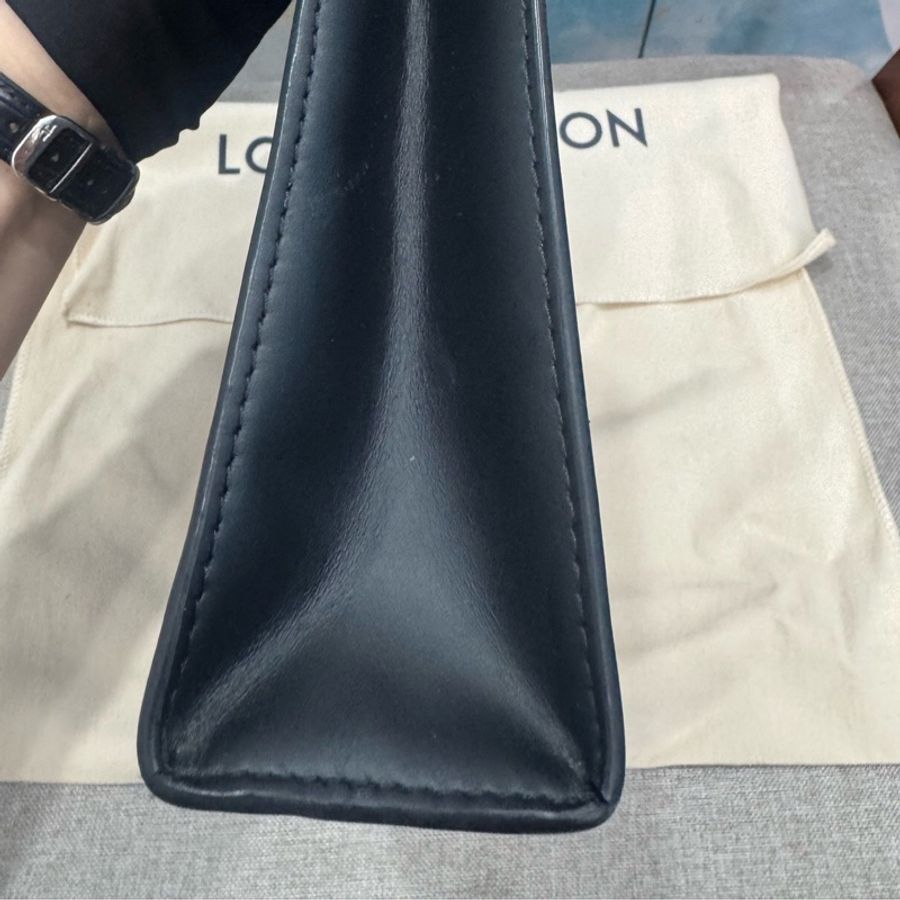 Louis Vuitton 路易威登 黑武士洗漱包芯片款黑色老花手拿包-10