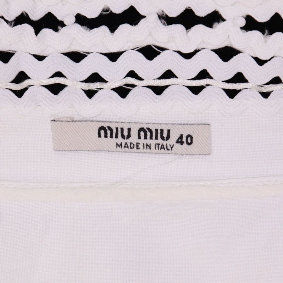 MIU MIU 白色花边镂空领钻石扣长袖连衣裙-13