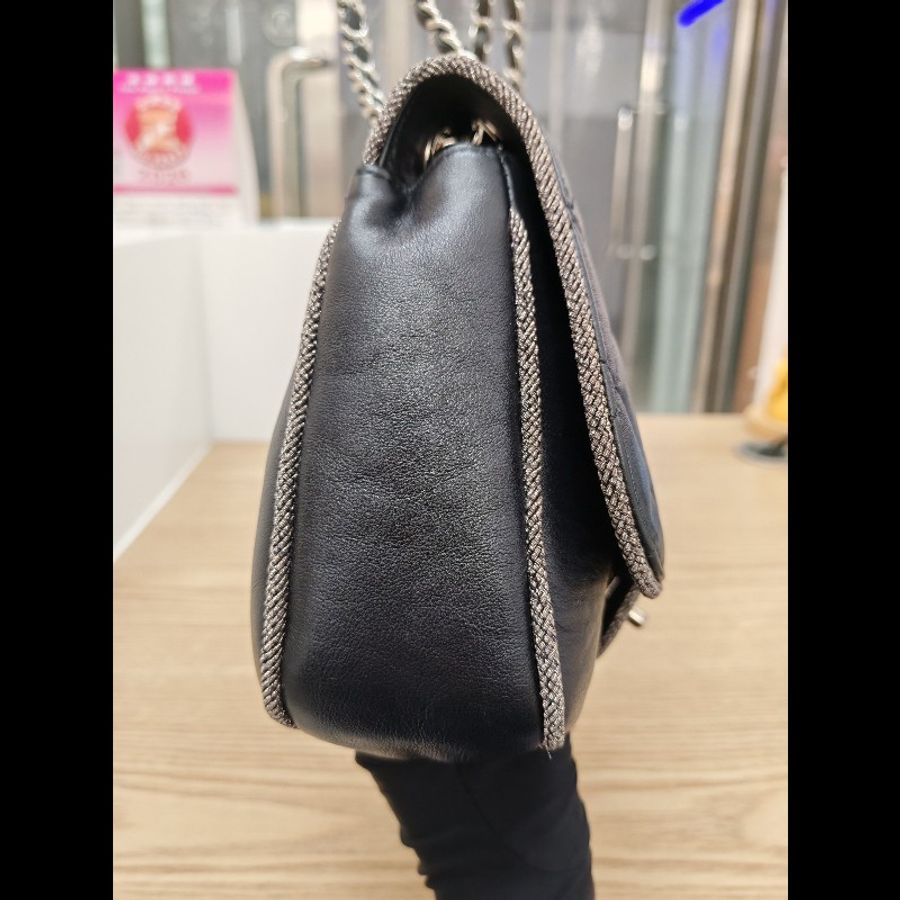 Chanel Flap bag-4
