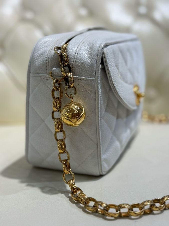 CHANEL Vintage白色Camera Bag牛皮配金鏈-7