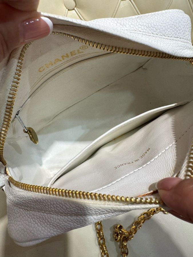 CHANEL Vintage白色Camera Bag牛皮配金鏈-10