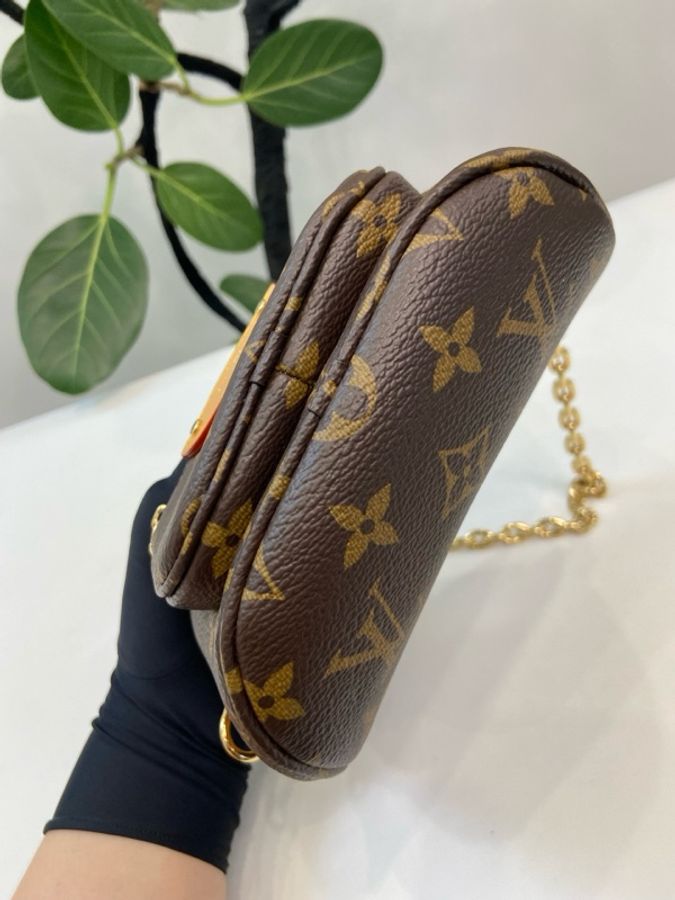 99新 LV Mini Bumbag 相機包 芯片款雙肩帶 尺寸17×10×12cm。-6