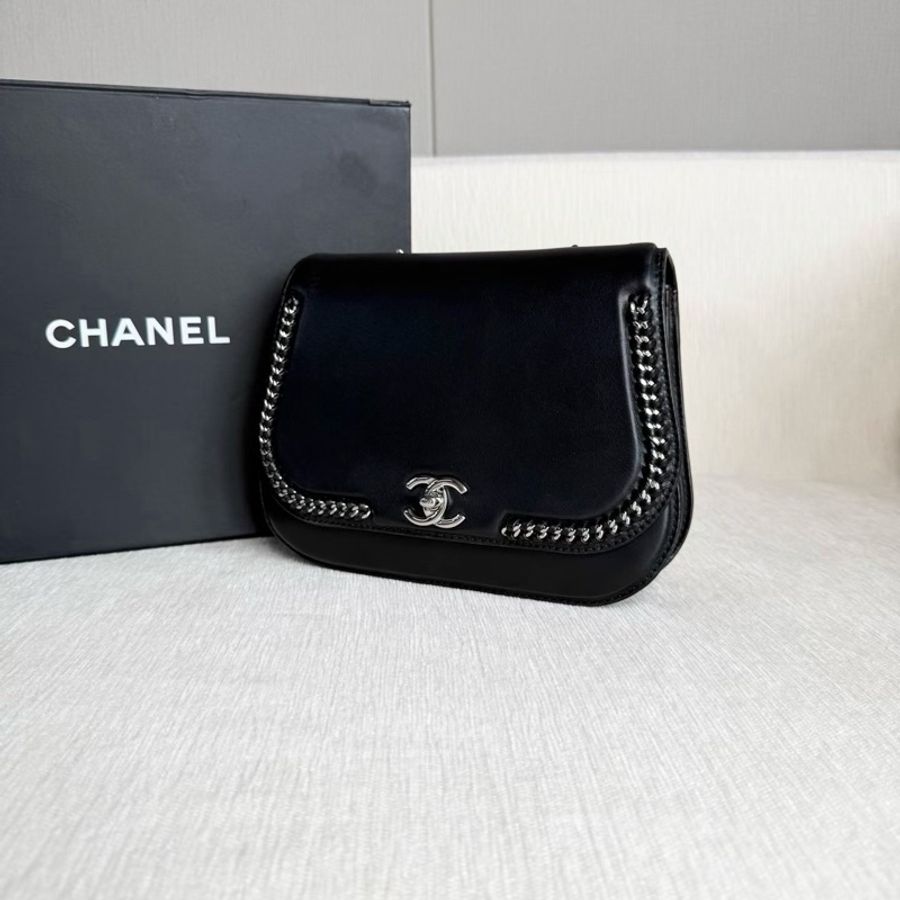 🖤 CHANEL 黑銀滾邊翻蓋南瓜包 🖤-0