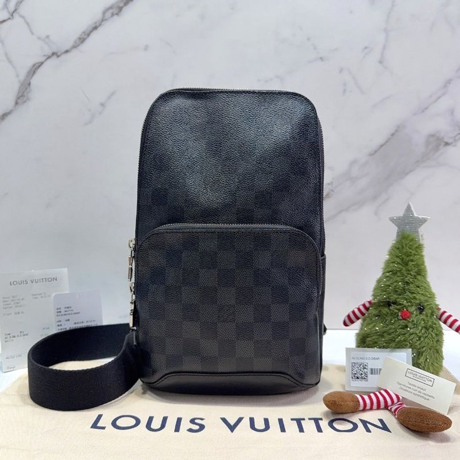 LV Avenue棋盤格單肩斜背包-0