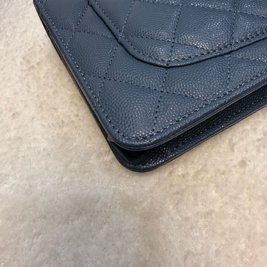 Chanel 灰藍色23k 菱格紋雙C鏈條包-11